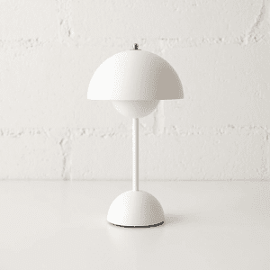 Flowerpot VP9 Verner Panton ホワイト &Tradition Flowerpot VP9 portable table lamp, matt white